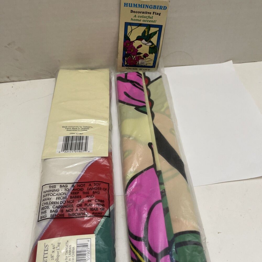 Lot Of 3 Vintage Decorative Flags About 29”x 40” NOS Pumpkin Santa Humming Bird - Picture 6 of 6